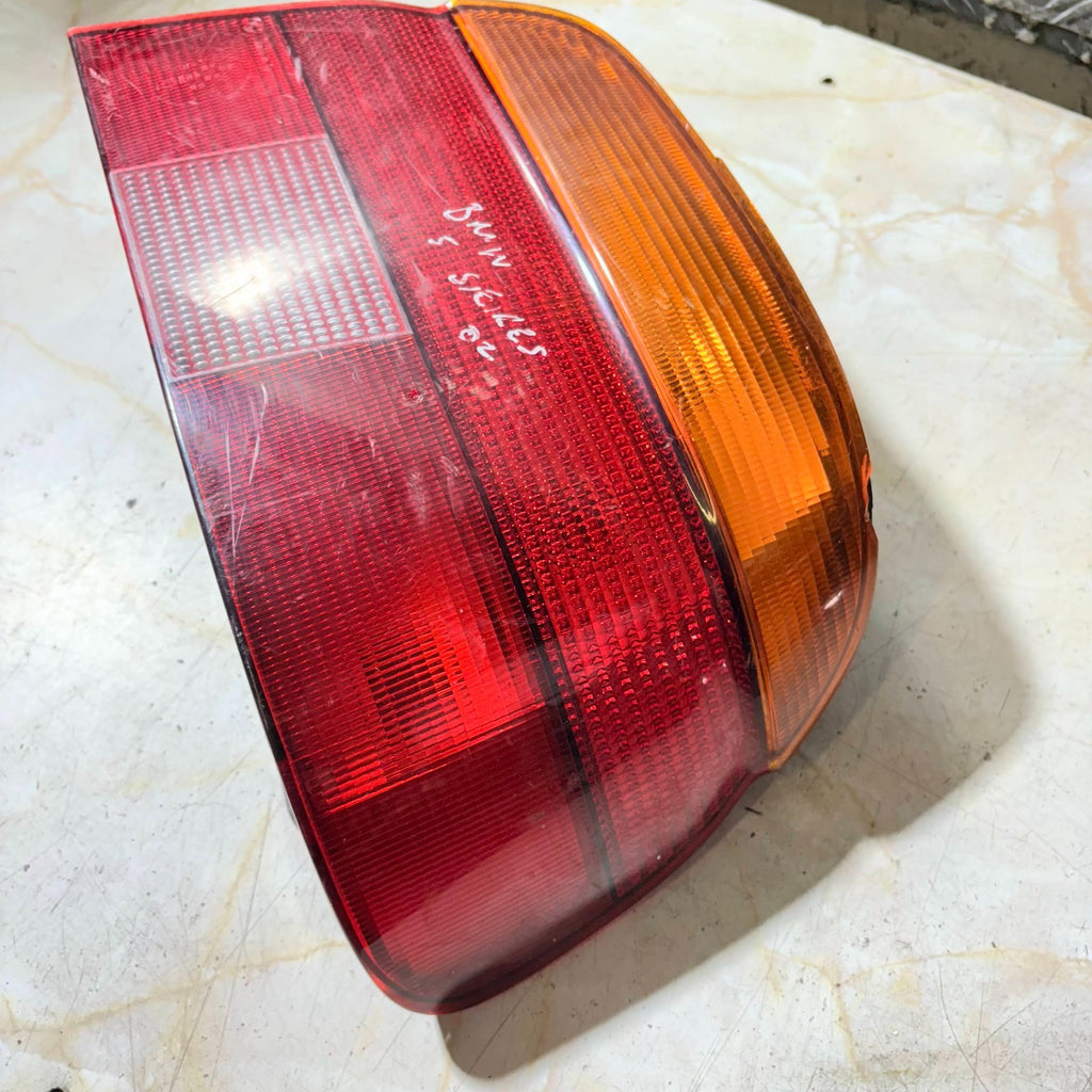 1998-2000 BMW 5 SERIES REAR TAILLIGHT LAMP
