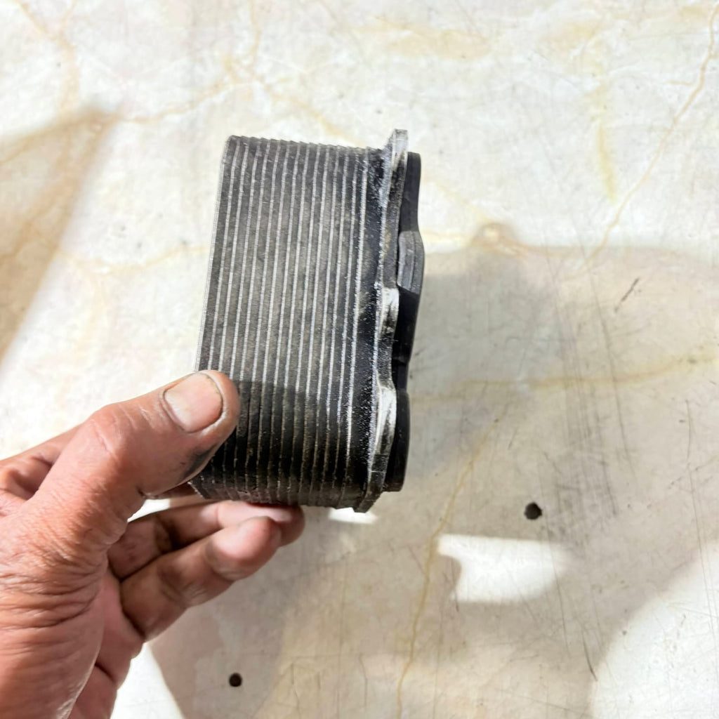 VOLKSWAGEN TOURAN OIL COOLER 03L117021C 2011 DIESEL