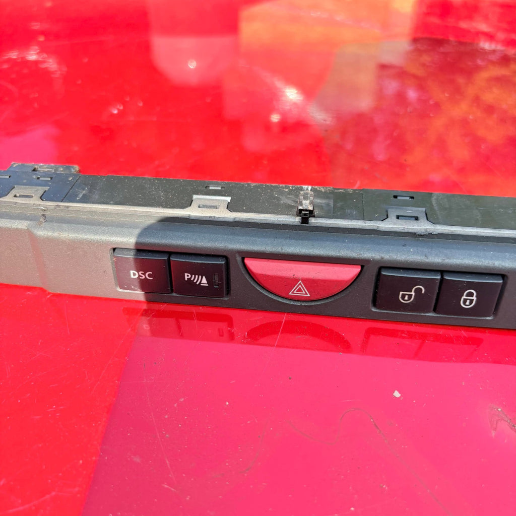 Land Rover Discovery 3 2004-2009 Hazard Control & Lock Switch YUL500400WUX