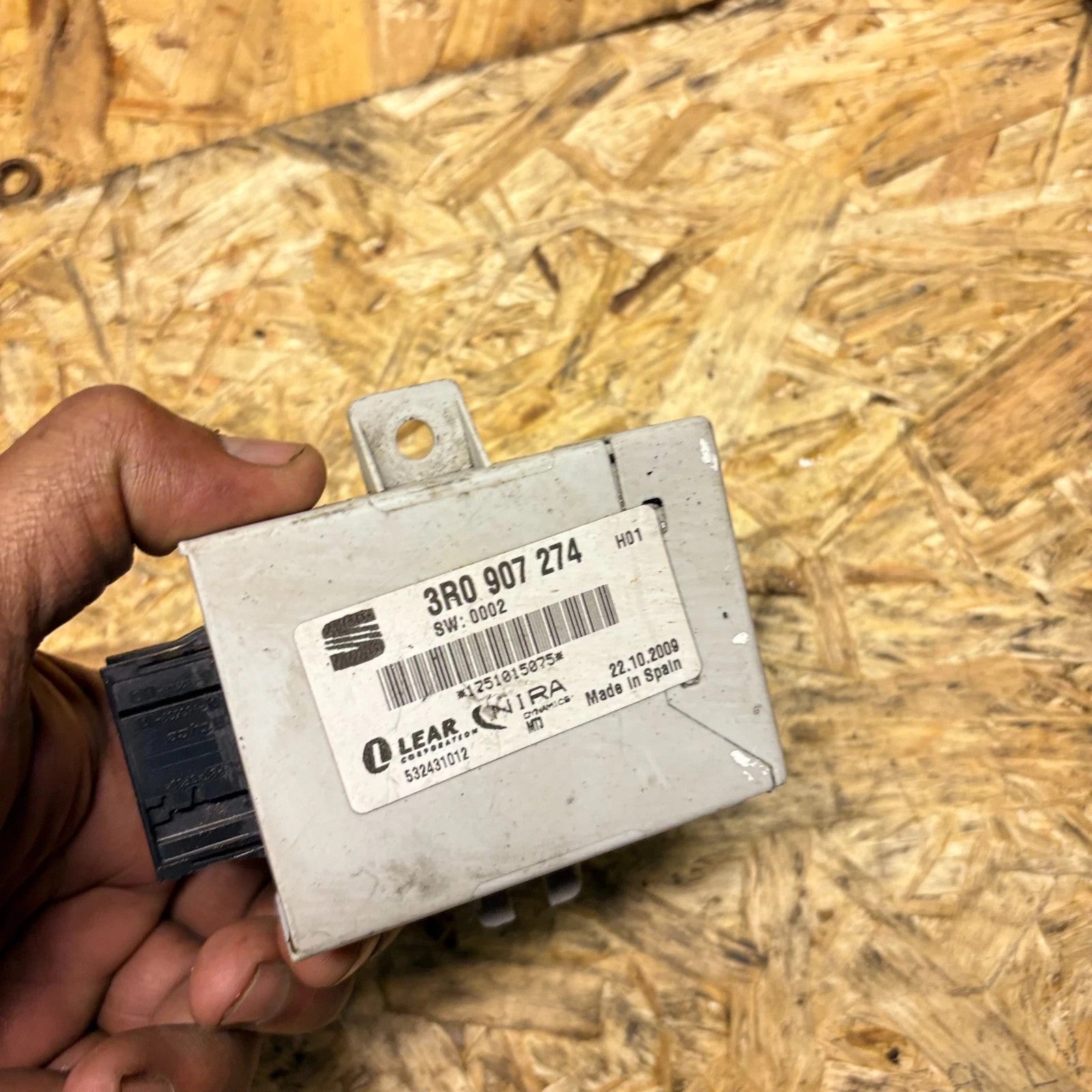 SEAT Exeo / Exeo ST TPMS Tyre Pressure Control Unit 3R0907274 2009-2013