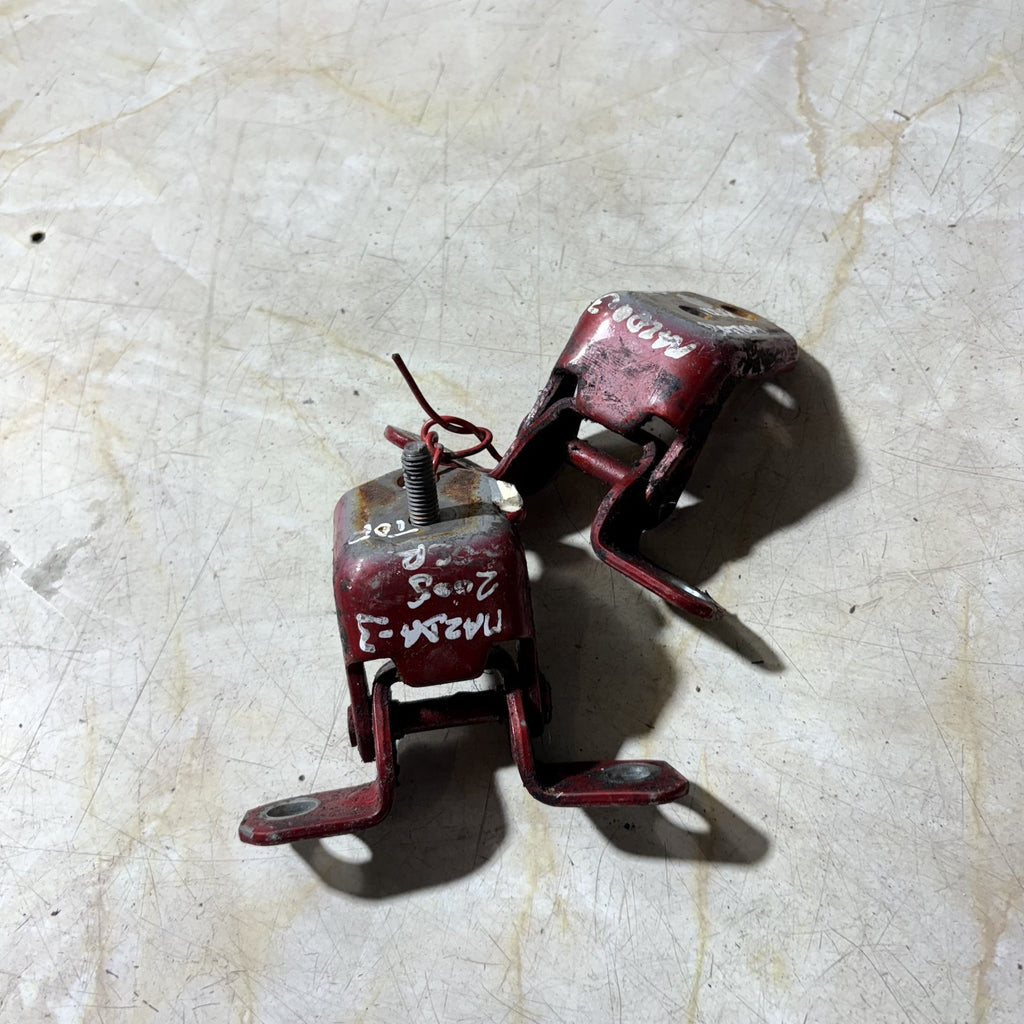 MAZDA 3 2005 OSR MAROON RED DRIVER SIDE REAR DOOR HINGES