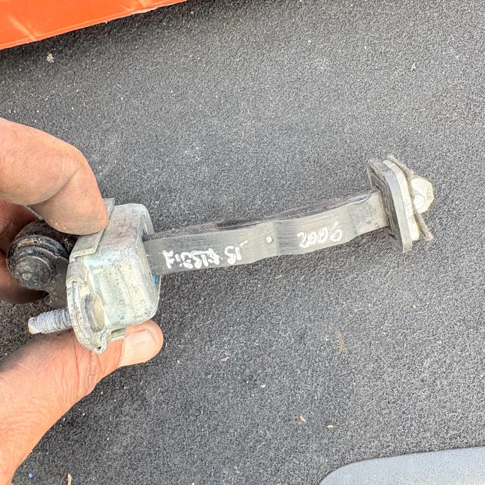 FORD FIESTA 2006 NEARSIDE LEFT FRONT DOOR CHECK STRAP