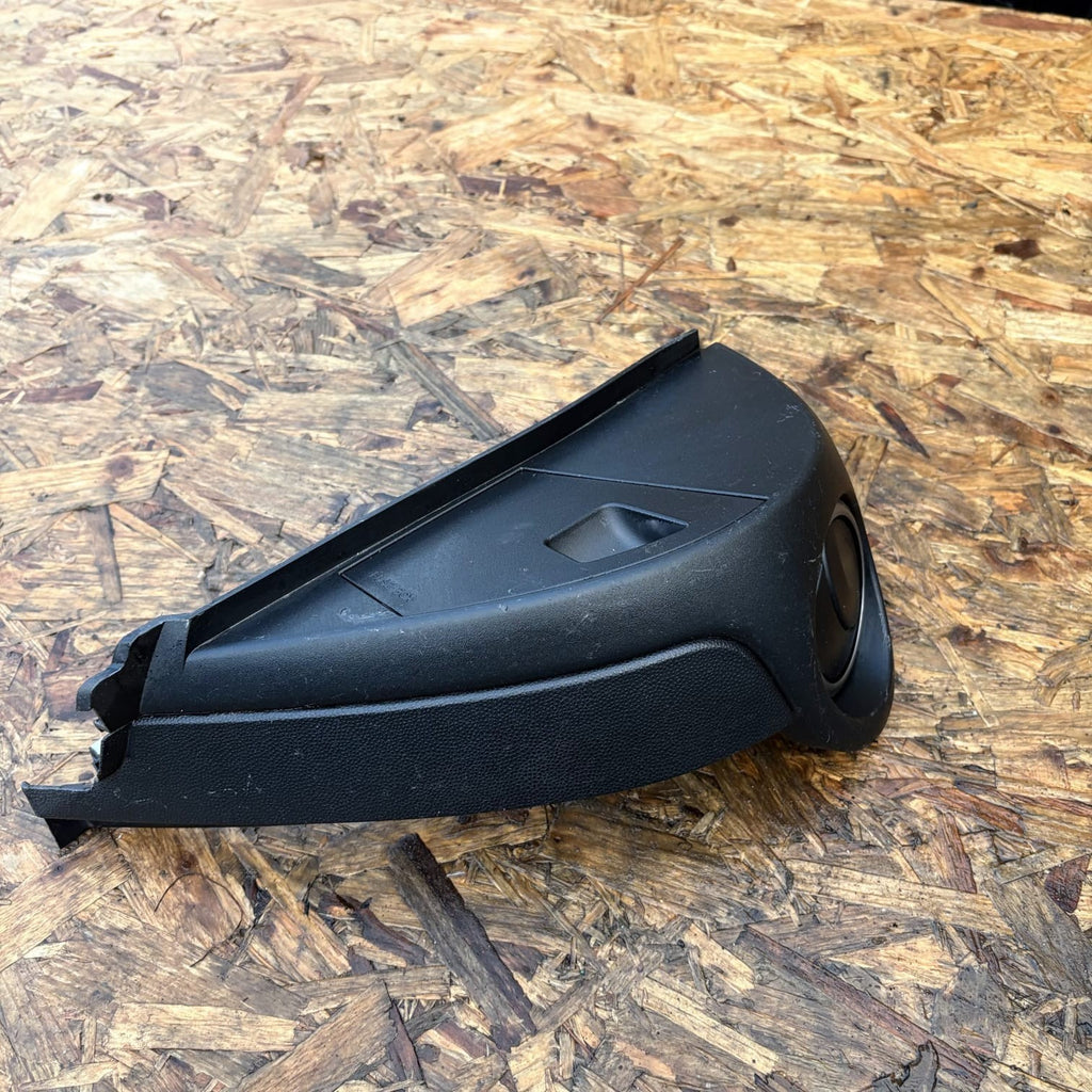 MAZDA 2 DE 2013 3DR PASSENGER SIDE DASH AIR VENT PLASTIC TRIM D65164281