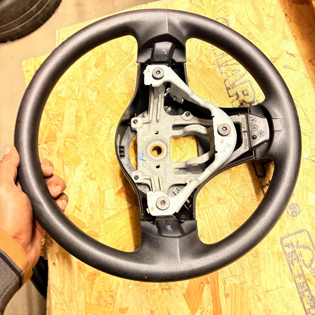 2003 MITSUBISHI COLT BLACK Steering Wheel 60276447C