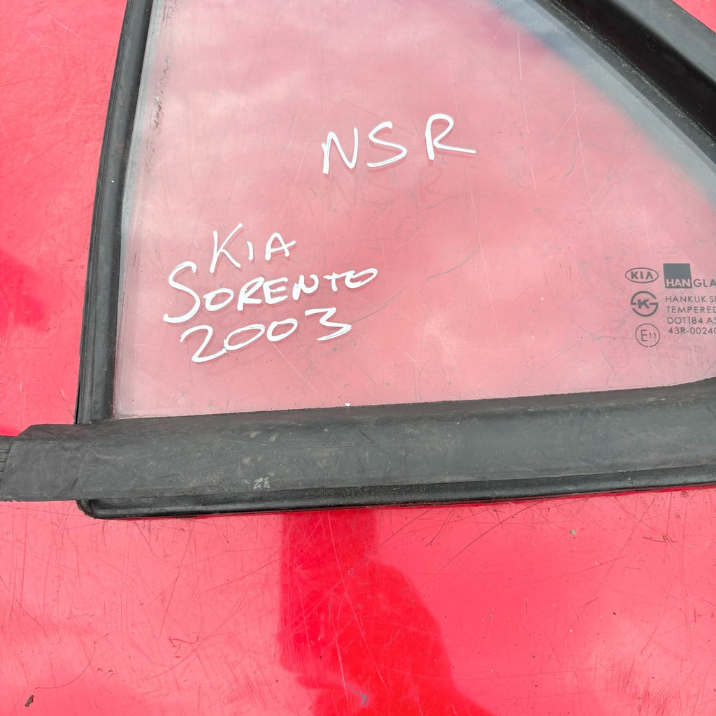 Kia Sorento 2003-2008 Left Rear Quarter Glass Window N/S Quarterlight 87810-3E03