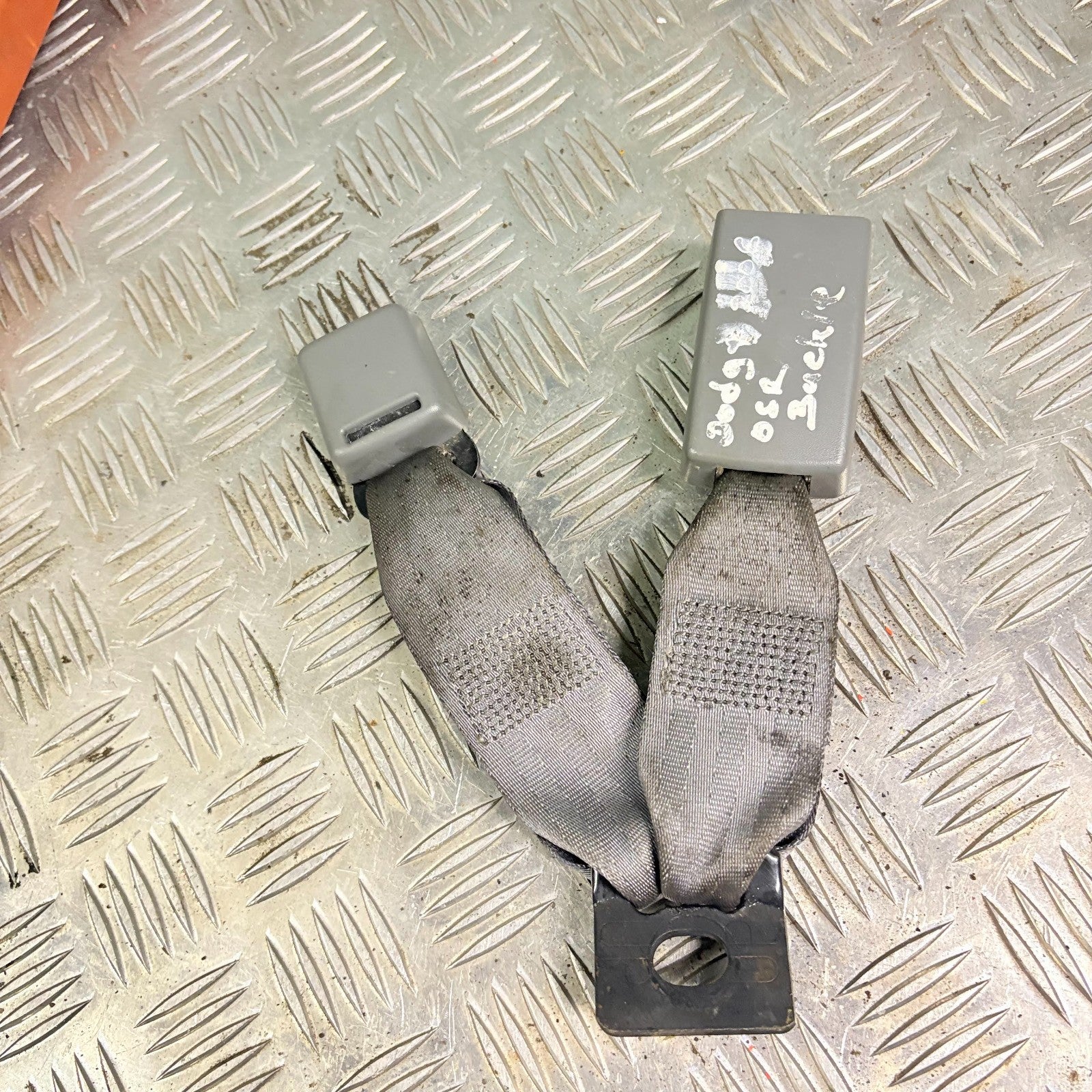 Dodge Caliber Right Offside Rear Seat Belt Stalk Buckle Mk1 2005-2012