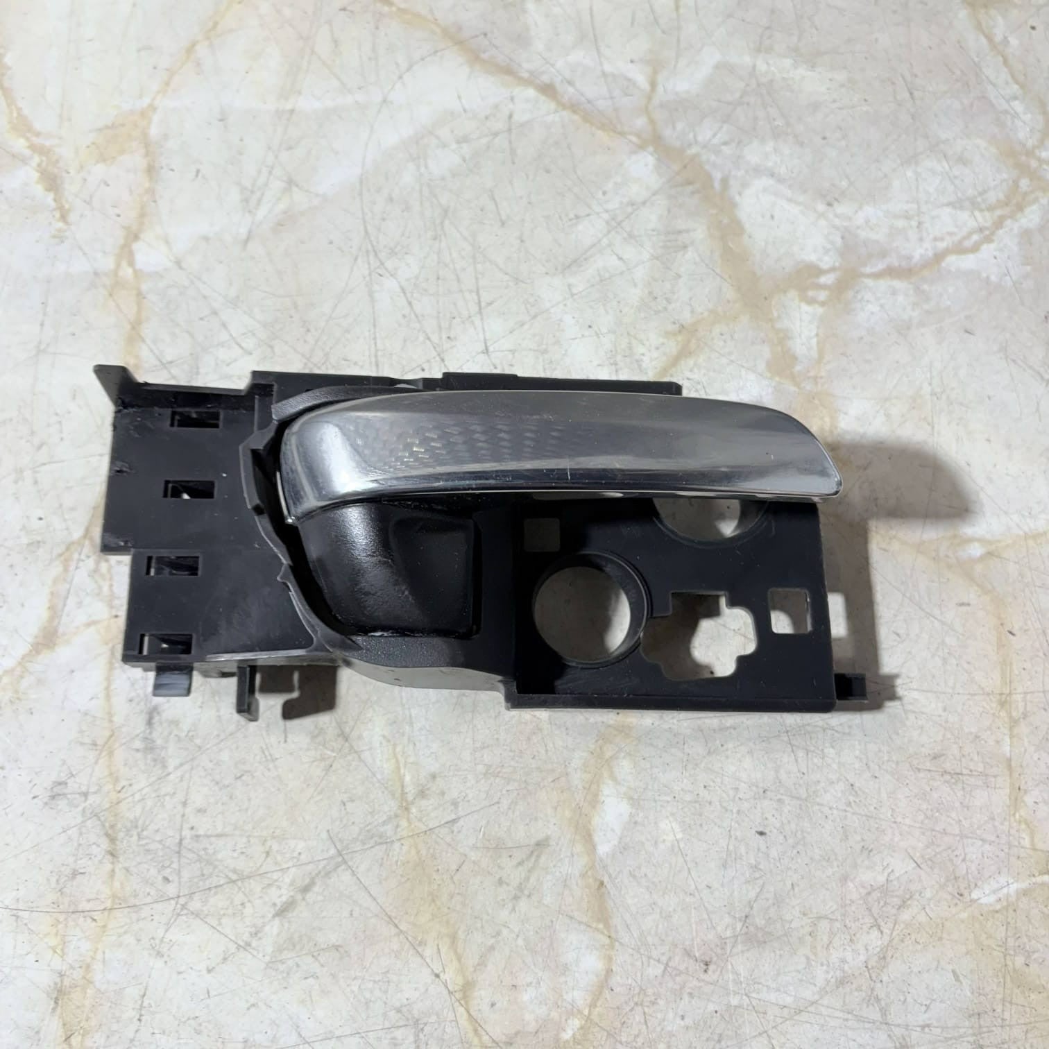 HONDA HR-V MK2 INTERIOR DOOR HANDLE FRONT RIGHT DRIVER SIDE 2013-2022