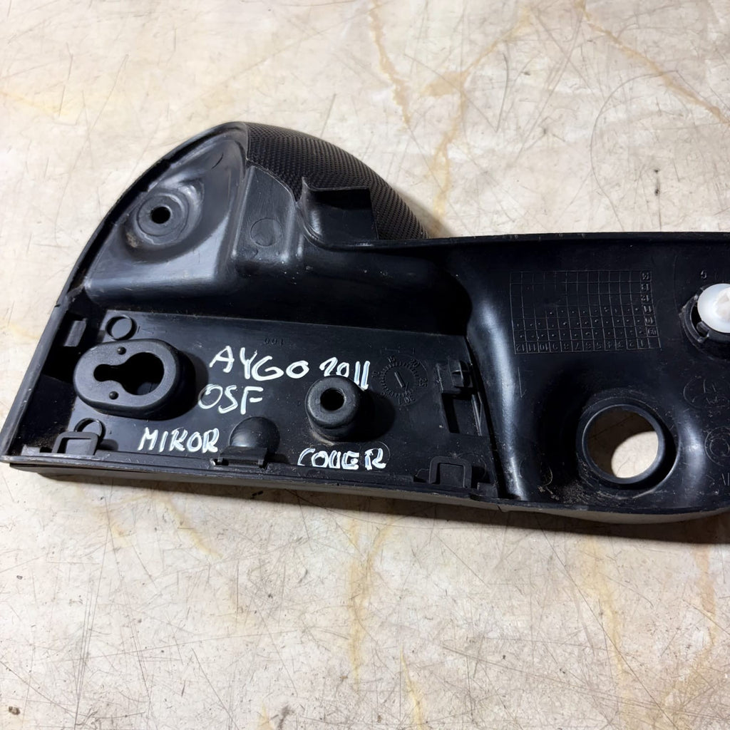 Toyota Aygo MK1 05-14 Drivers Front Right Interior Wing Mirror Trim 67491-0H010