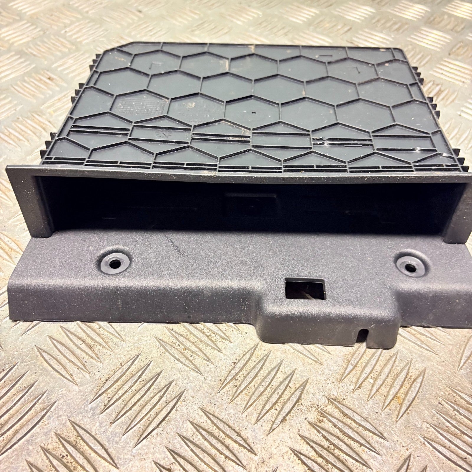 FORD FIESTA MK8 ST DASH STORAGE COMPARTMENT H1BB-A060C20 2017-2021