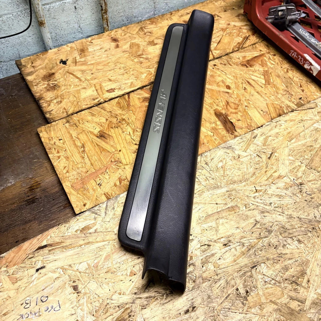 Toyota Avensis T25 2003-2006 Front LH Door Sill Scuff Plate Trim 67914-05040