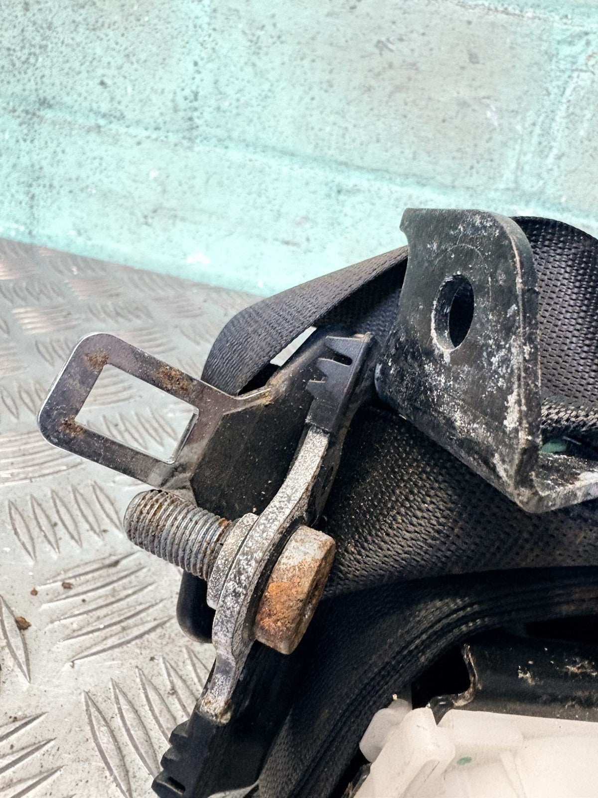 Mercedes C-Class W203 Rear Left Seat Belt Passenger Saloon 2003-07 A2038608785