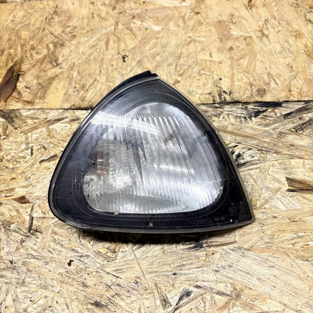 TOYOTA AVENSIS T25 2003-2008 Front Right Driver Fog Light Lamp E1101989