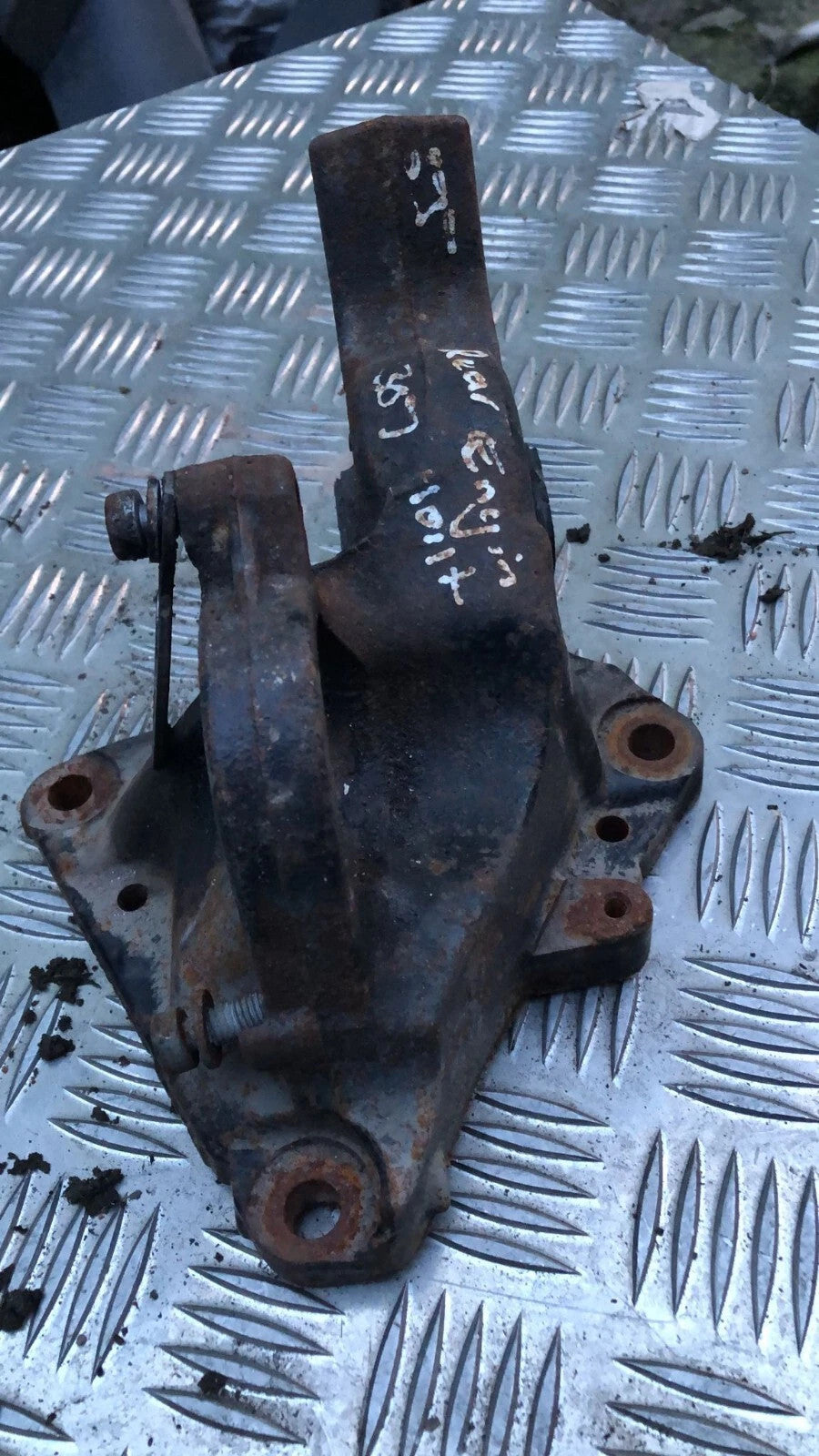 2007 - 2011 PEUGEOT 308 MK1 SW 1.6 HDI DIESEL ENGINE MOUNT BRACKET SUPPORT