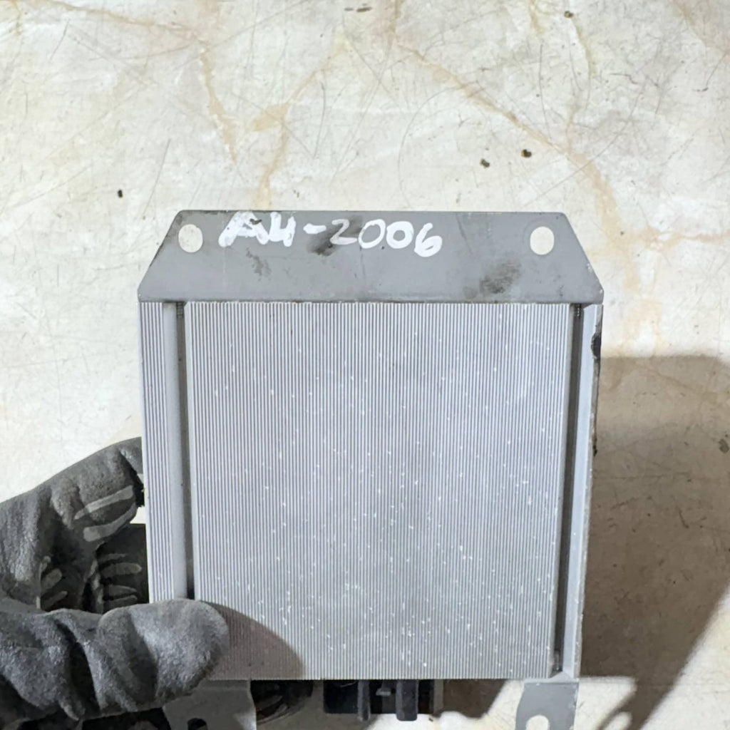 AUDI A4 SLINE B7 AUDIO RADIO AMP HARMAN & BECKER AMPLIFIER 8E9035223D 04-08