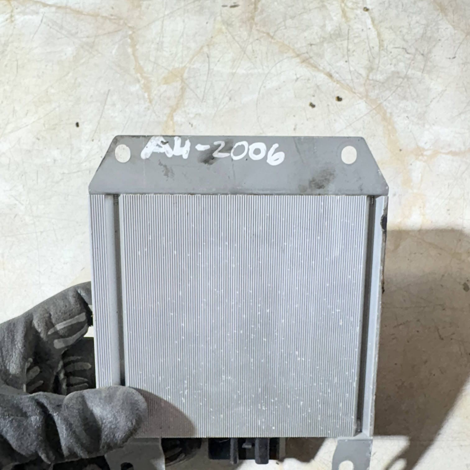 AUDI A4 SLINE B7 AUDIO RADIO AMP HARMAN & BECKER AMPLIFIER 8E9035223D 04-08