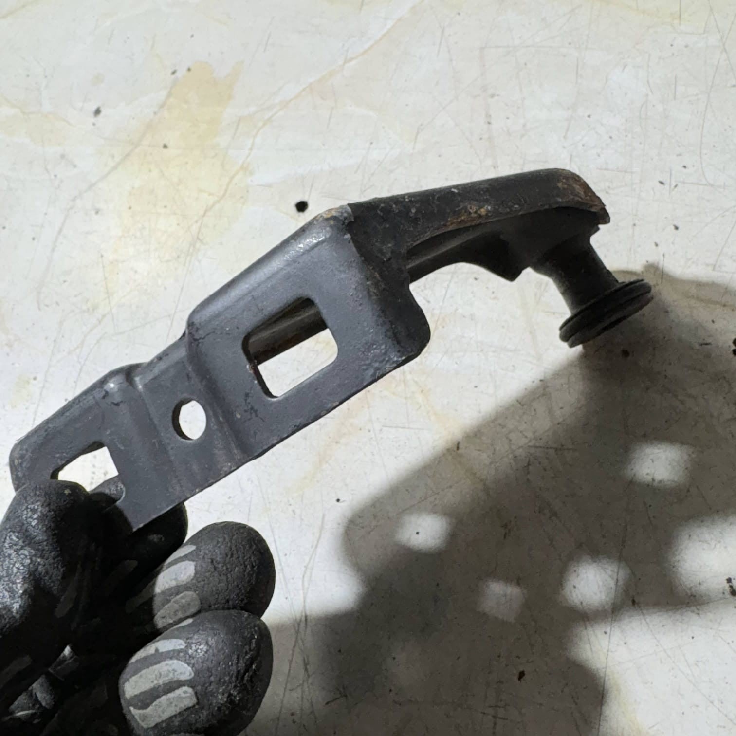 Vauxhall Combo C 2001-2011 Sliding Door Roller Bracket NS GM 09179777