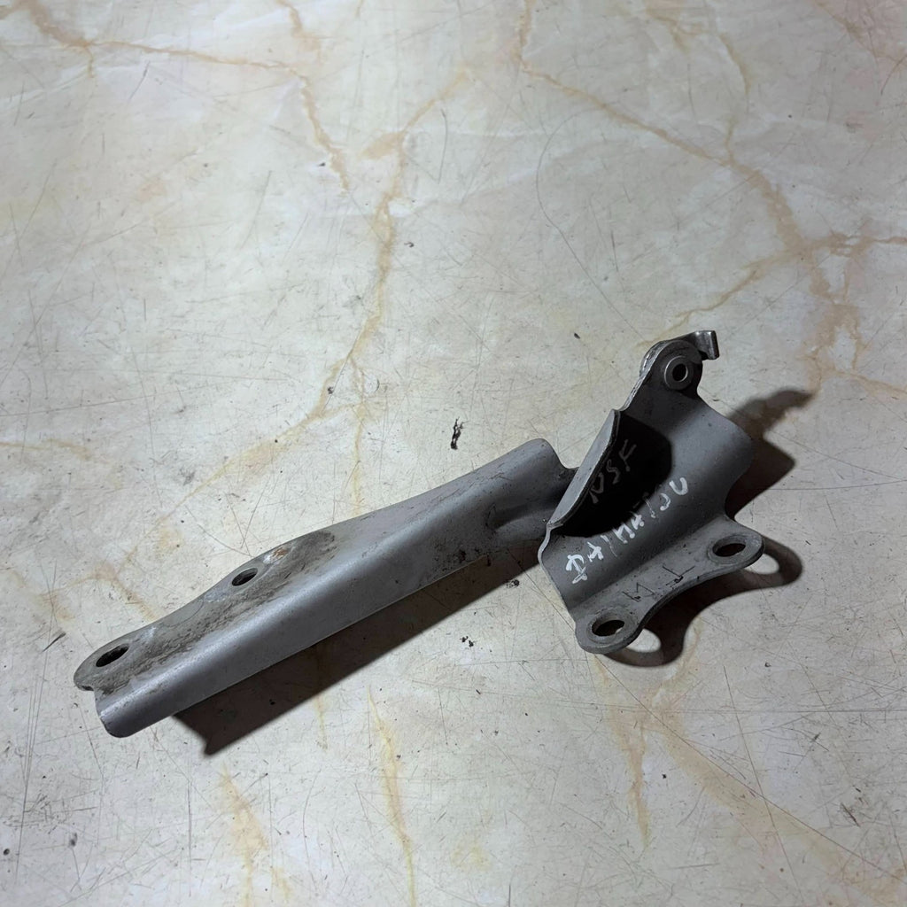 Daihatsu Left Front Bonnet Hood Hinge