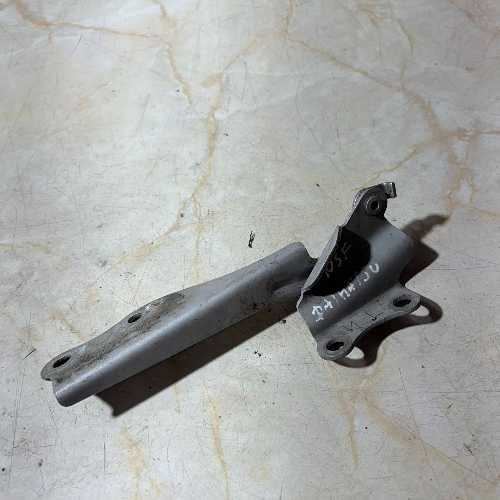 Daihatsu Left Front Bonnet Hood Hinge