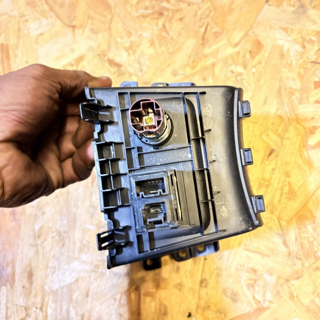 Vauxhall Mokka 2013 Hatchback Black Storage Compartment 95080702 20874710