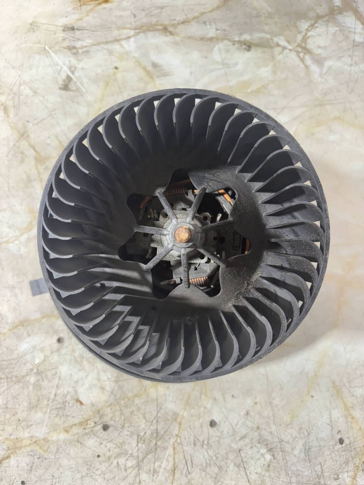 BMW 1 SERIES DENSO HEATING ENGINE MOTOR CZ1163600381