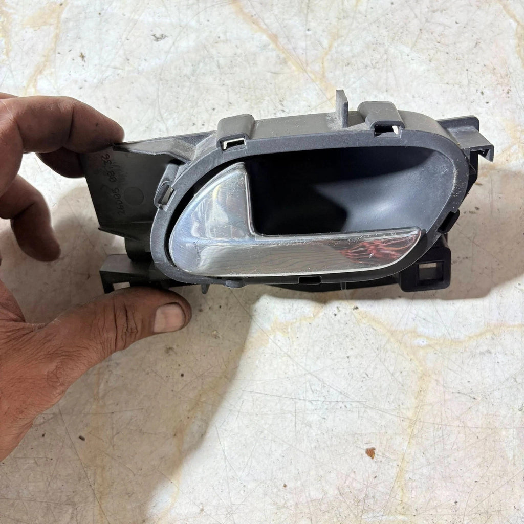 INTERIOR DOOR HANDLE FOR PEUGEOT 208