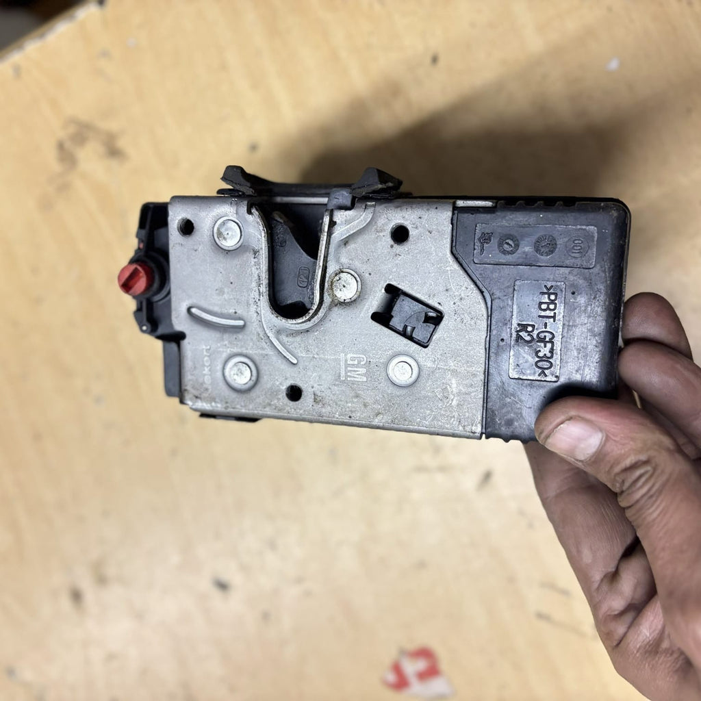 Door lock mech solenoid Driver Rear OPLE Vectra C Signum ident QX 13210763 2006