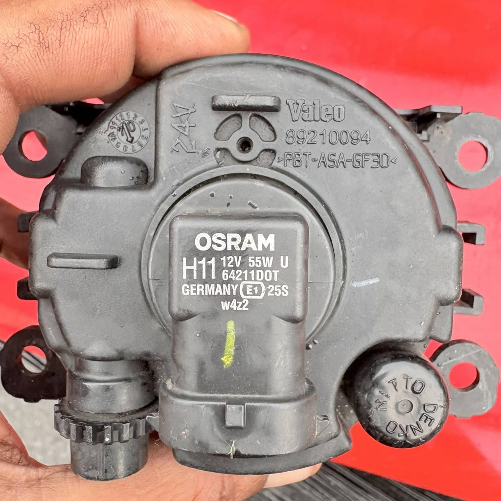 FORD FIESTA O/S DRIVER SIDE FRONT FOG LIGHT 89210094 VALEO 2005
