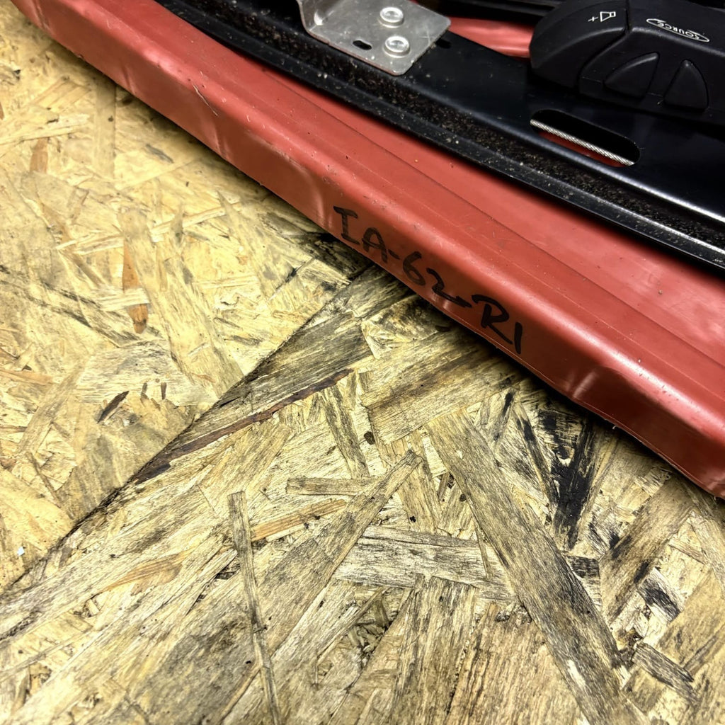 VOLVO S40 II Passenger side Interior Step Trim 30744287 2.00 Diesel21315213 2009