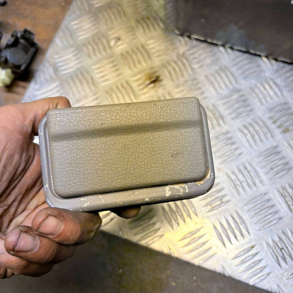 Ford Ranger Rear Door Ashtray Right Side 4 Door Grey UH71646101 1999 2001-2006