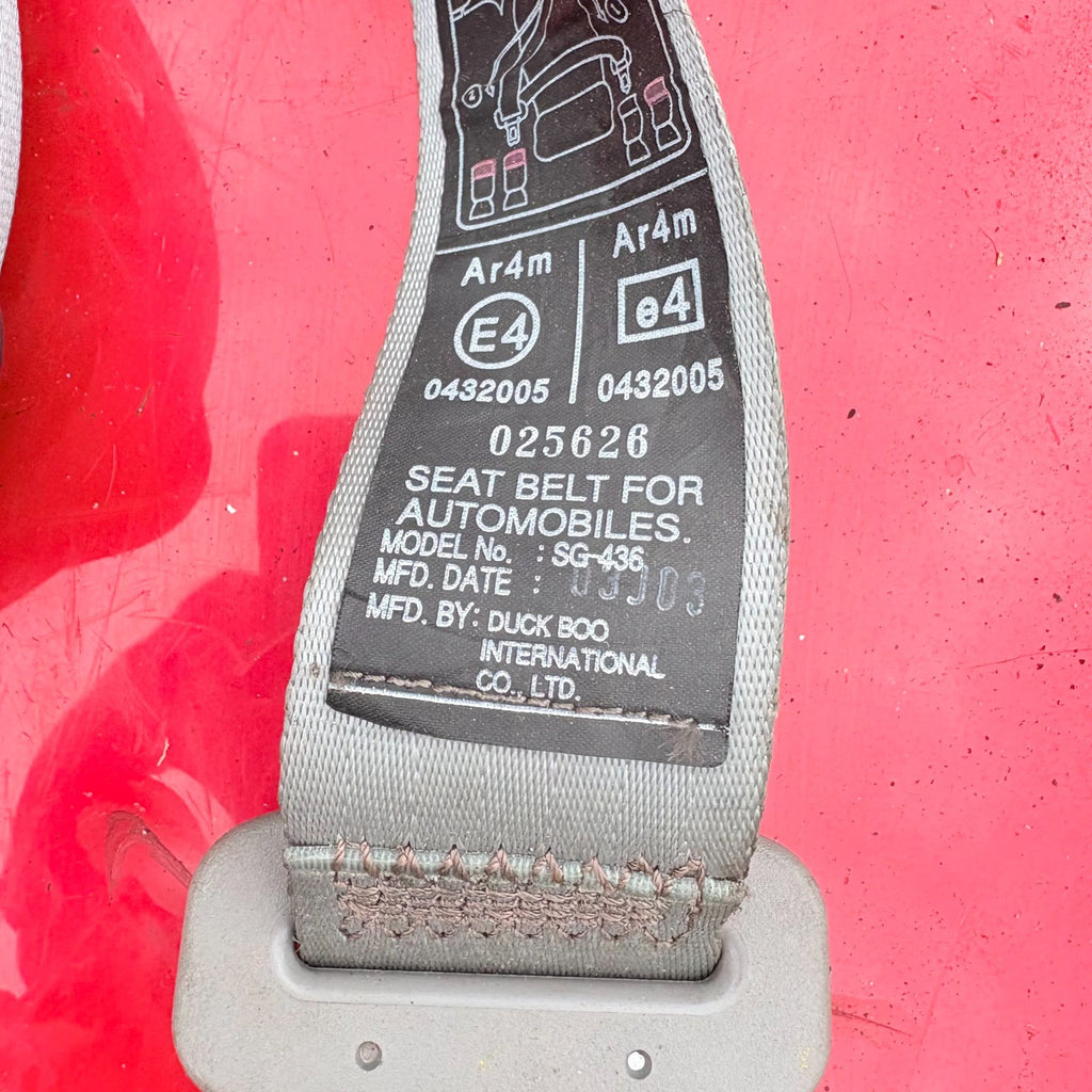 Kia Sorento Kia Sorento Top Middle Seat Belt 0432005 Mk1 2003