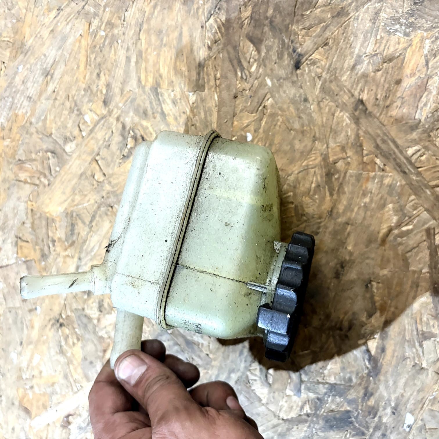 Toyota Avensis Power Steering Pump Oil Reservoir Tank Opel UK1669027-41 2004