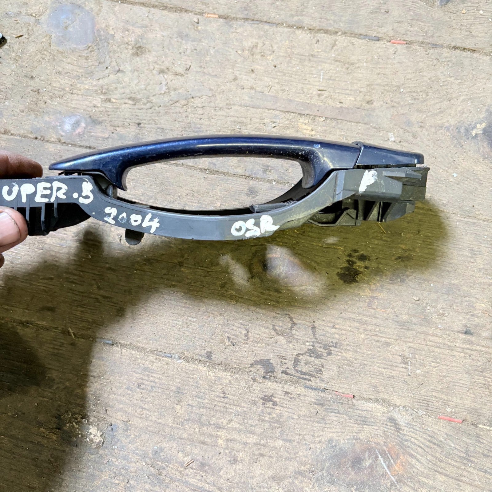 2001-2008 SKODA SUPERB EXTERIOR DOOR HANDLE REAR RIGHT SIDE
