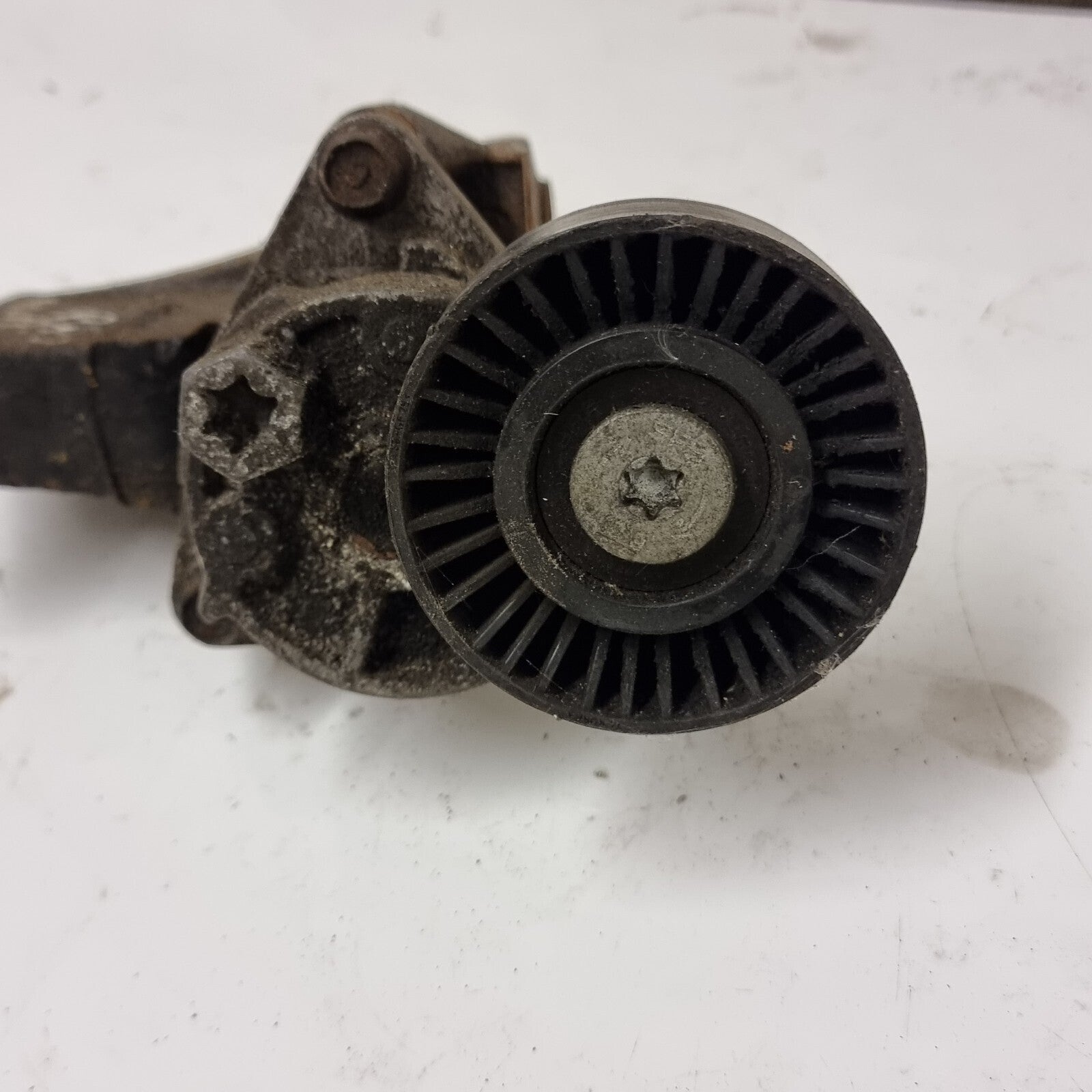 KIA SEDONA TENSIONER PULLEY 2.9 DIESEL 185 BHP F-233588 2006-2009 WARRANTY