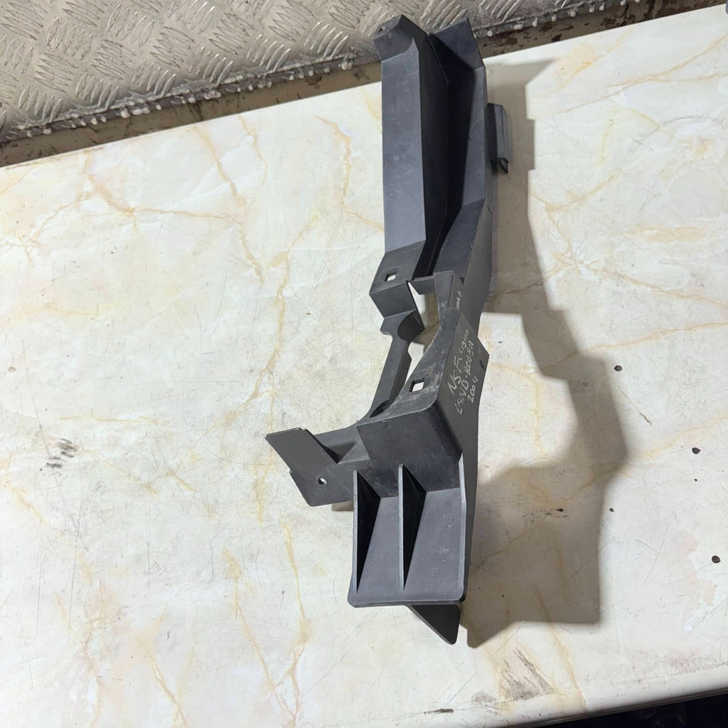 Land Rover Range Rover 2004 Left Front Bumper Cover Support Bracket