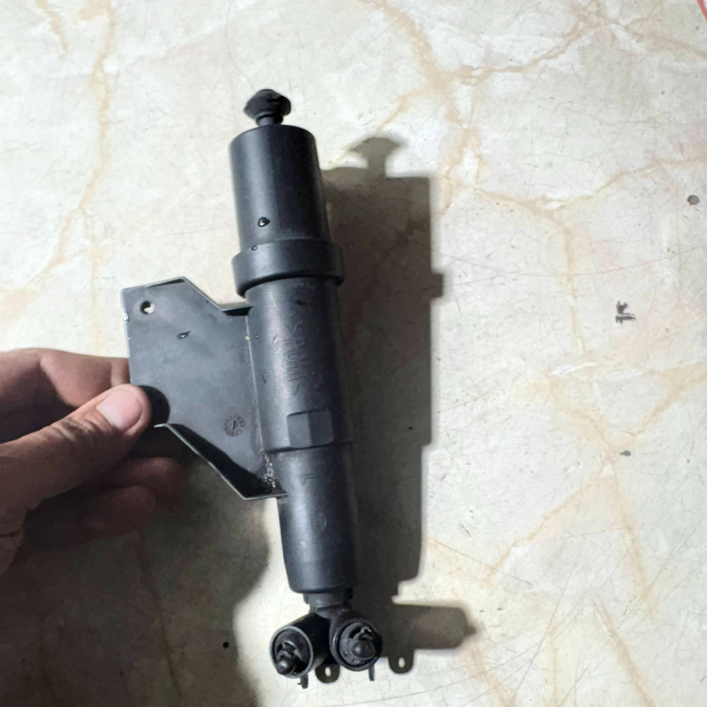 Jaguar X-Type 2007 Headlight Washer Left Front Passenger Side