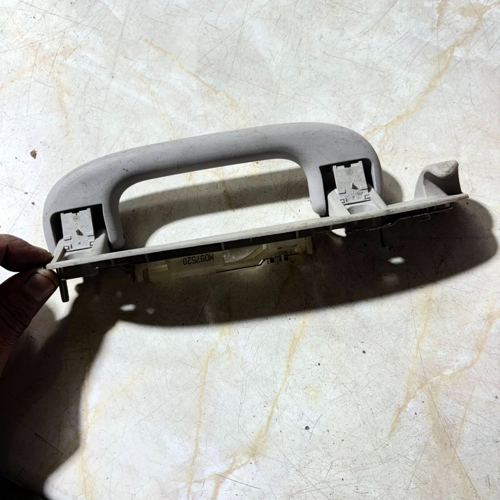 Mercedes ML-Class W164 2005–2011 Rear Right Roof Grab Handle A1648100654
