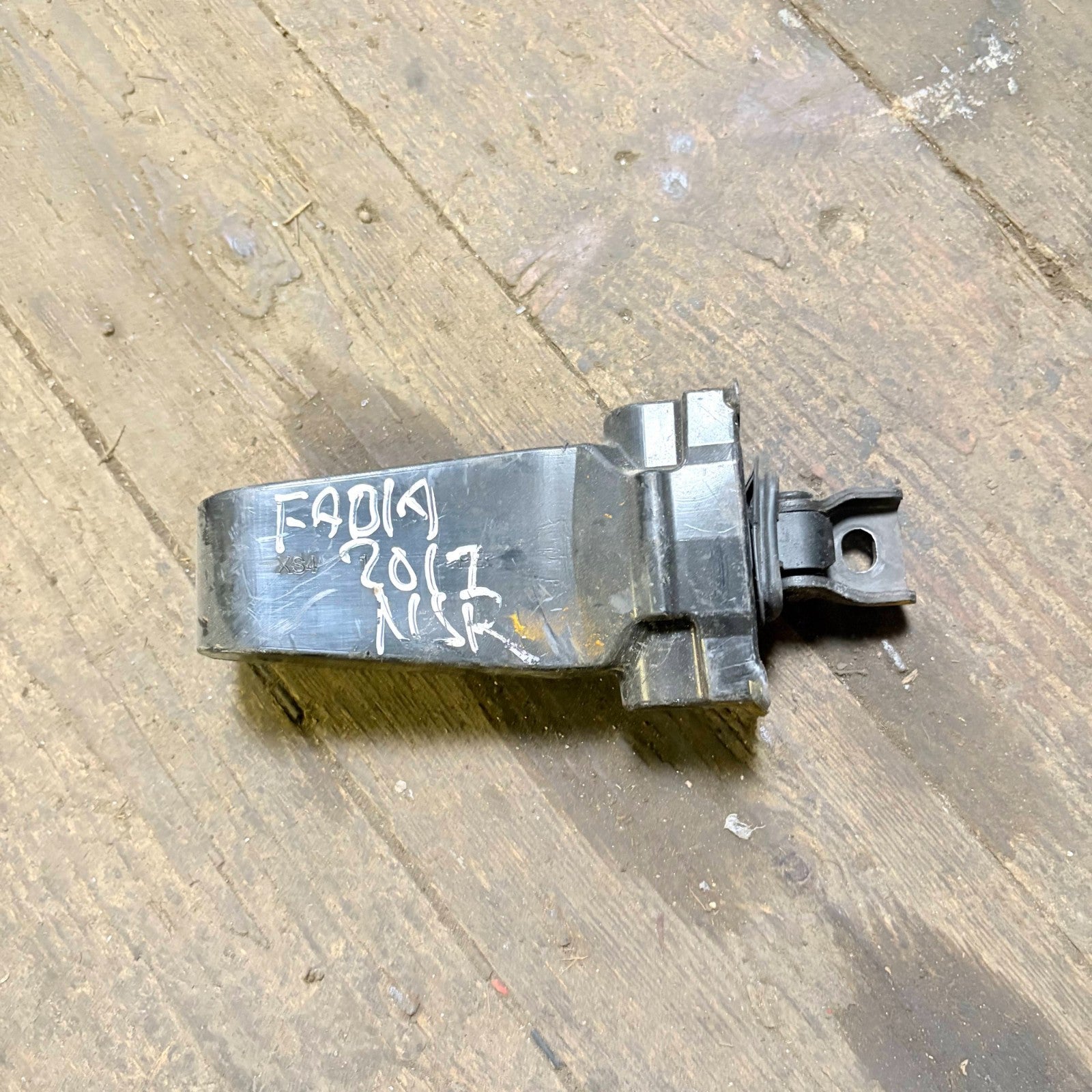 SKODA FABIA 2017 MK3 PASSENGER REAR LEFT DOOR CHECK STRAP 6V0839267