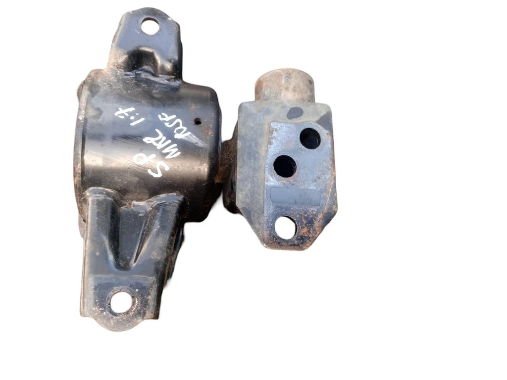 KIA SPORTAGE MK3 ENGINE MOUNT LEFT PASSENGER SIDE 2010-2015