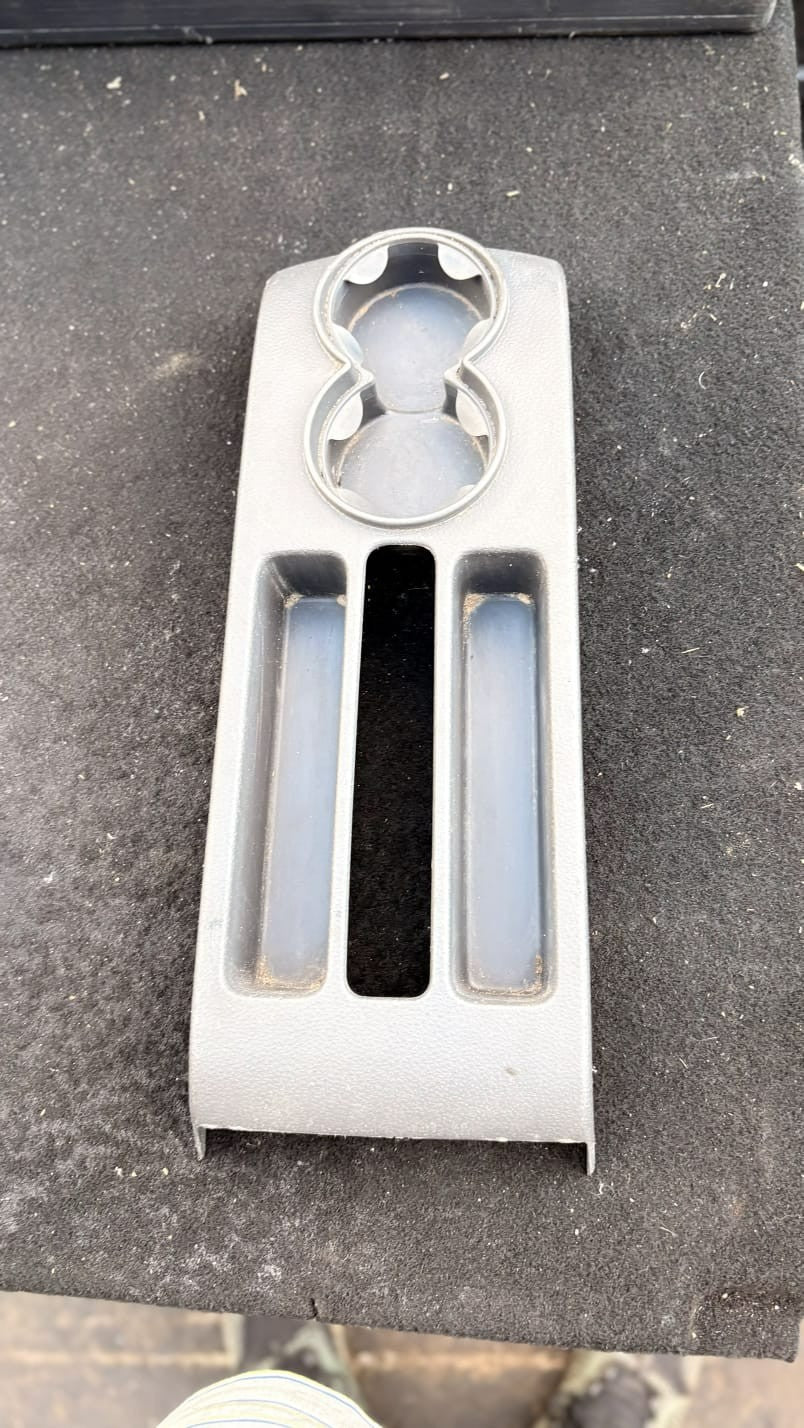 VW Polo Mk4 9N 9N3 Centre Console Rear Extension Cup Holder 6Q0863319H 03-09