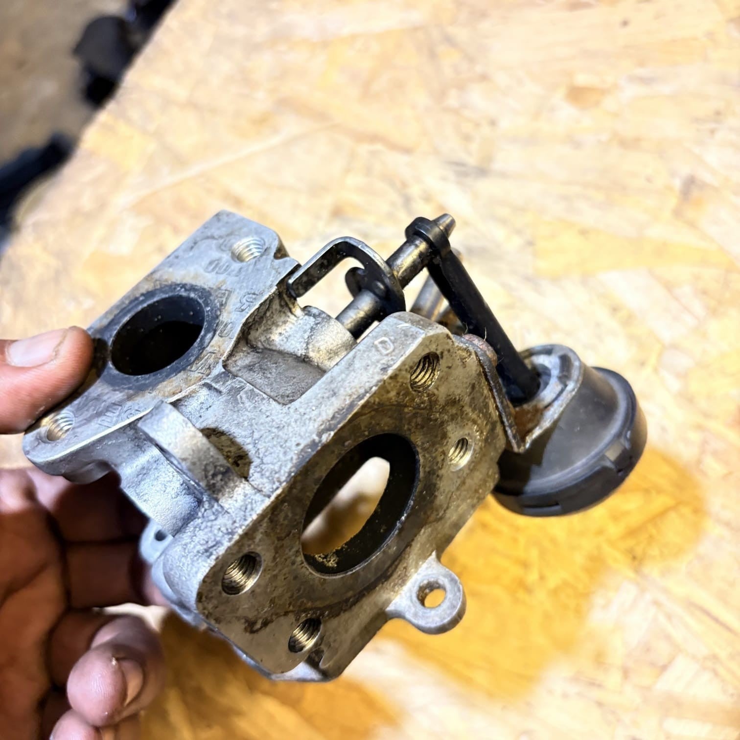 103557 BUTTERFLY VALVE EGR VOLKSWAGEN PASSAT 2.0 D 103KW 6M 5P (2006) PARTS