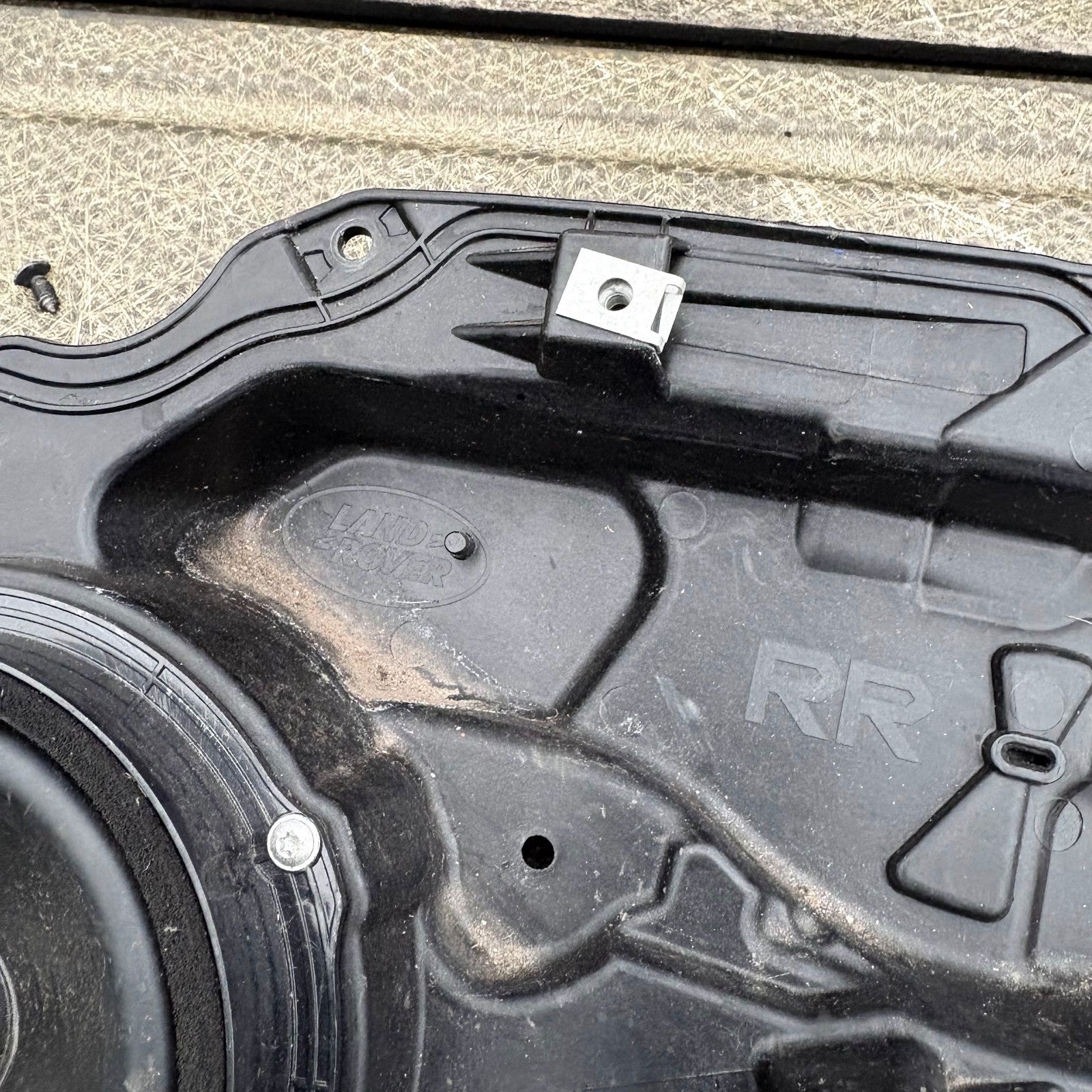 LAND ROVER DISCOVERY REAR RIGHT DOOR INTERIOR TRIM FK72-24766-AB 2009-2016