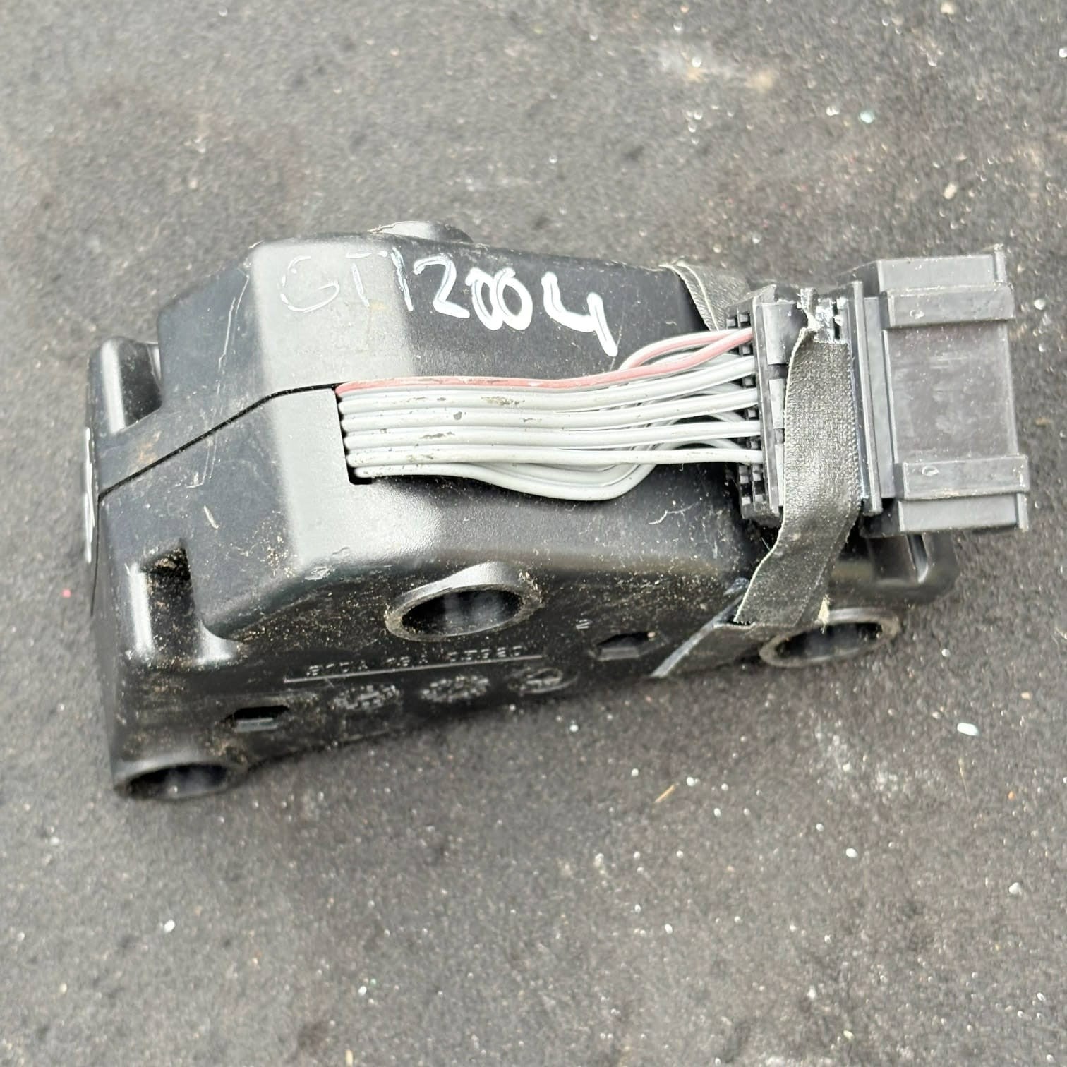 VW Golf Mk5 04-09 Golf Plus 08-14 Jetta 05-11 Speaker Amp Crossover 1K0035463D