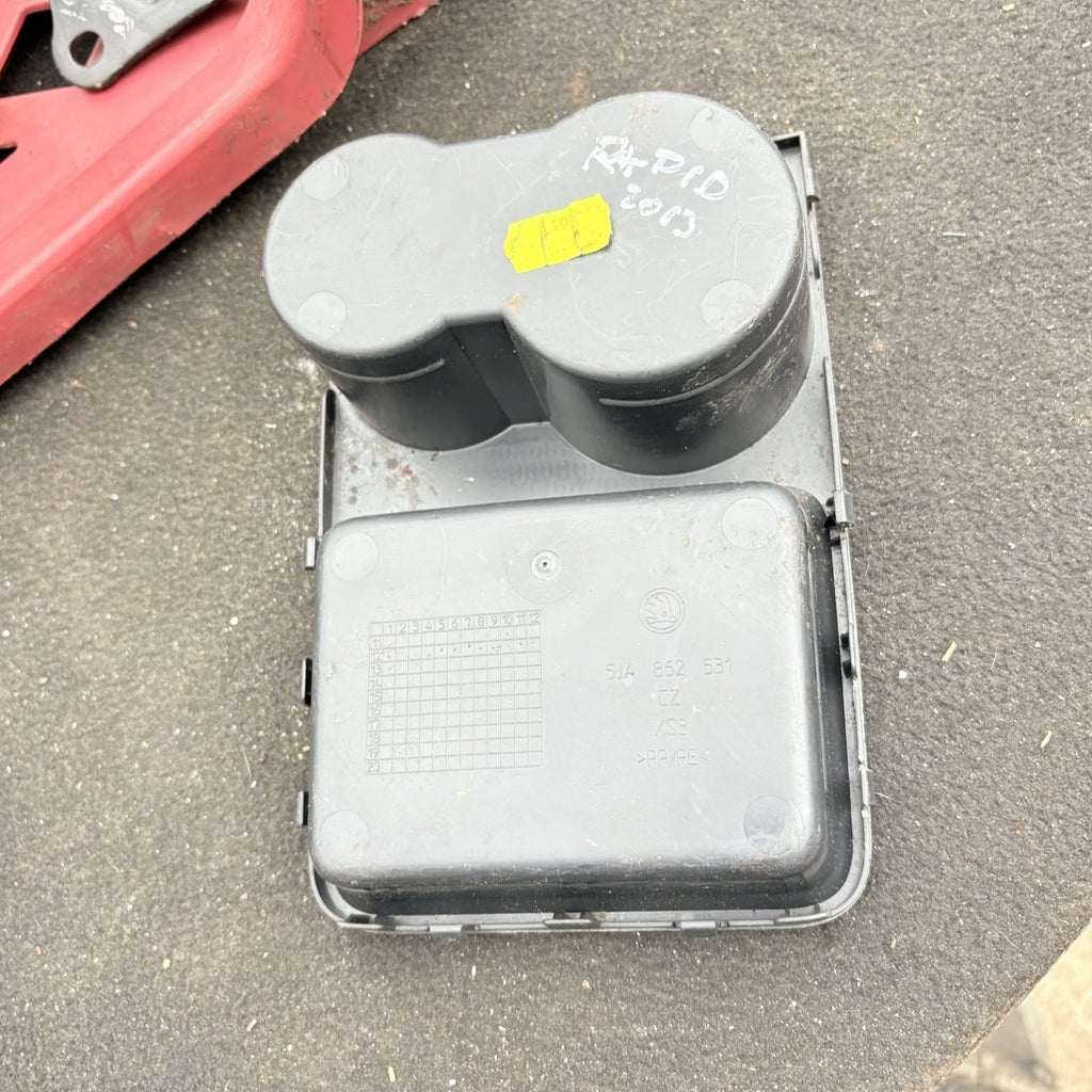 2013Skoda Rapid NH1Seat ToledoMk4 Rear CentreConsole Cup HolderStorage 5JA862531