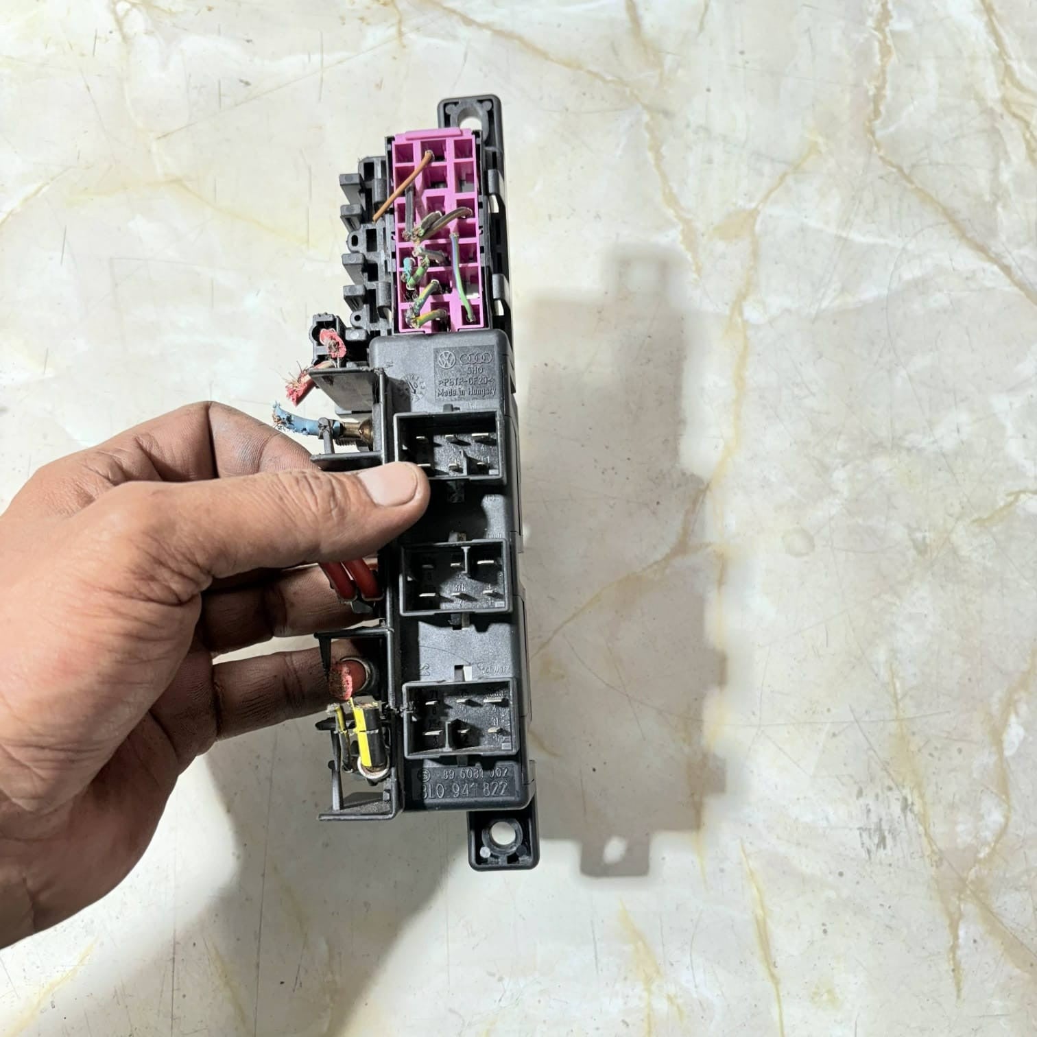 VW Golf IV Mk4 1998-2004 Petrol Under Dash Relay Fuse Box Panel 8L0941822 409 53