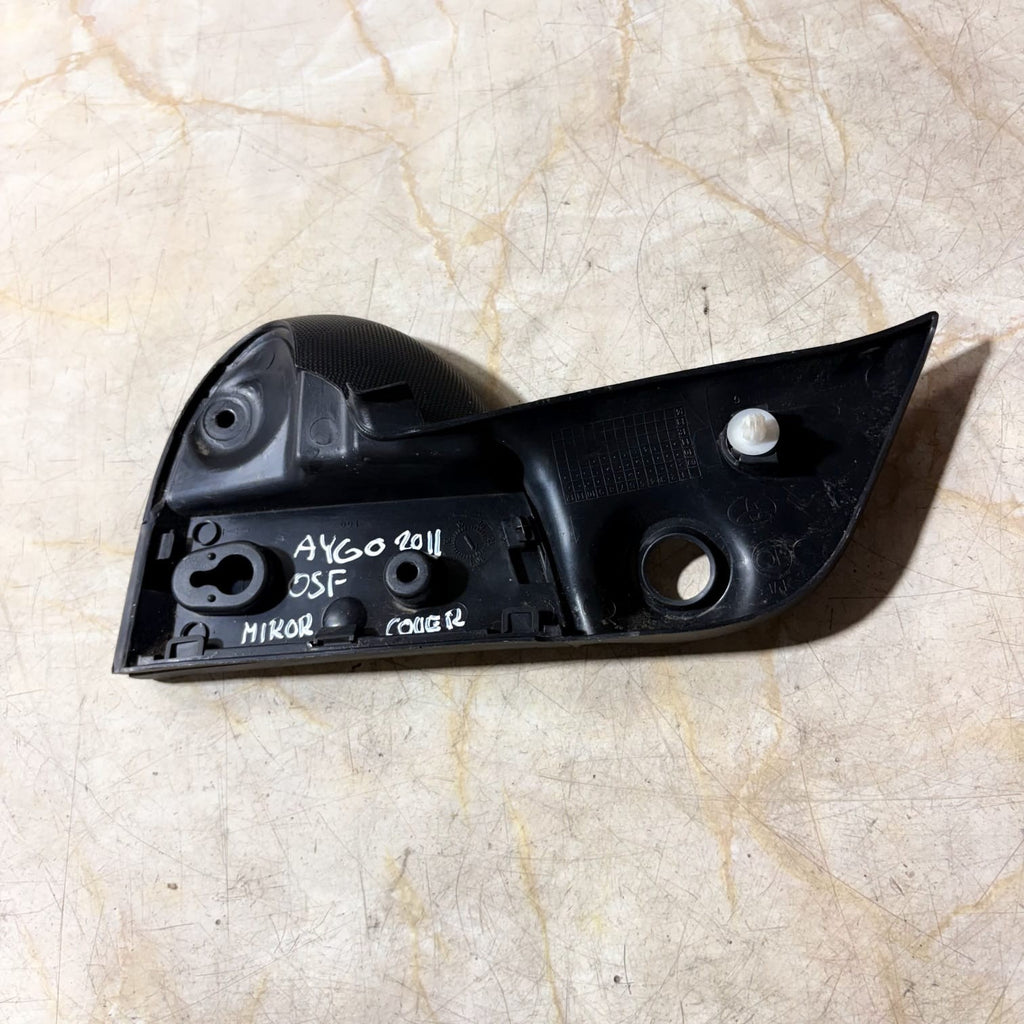 Toyota Aygo MK1 05-14 Drivers Front Right Interior Wing Mirror Trim 67491-0H010