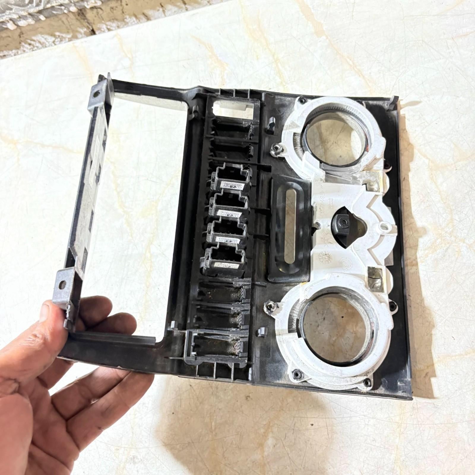 178140500 CLIMATE HEATER CONTROL UNIT SURROUND COVER TRIM FOR IVECO DAILY 2011