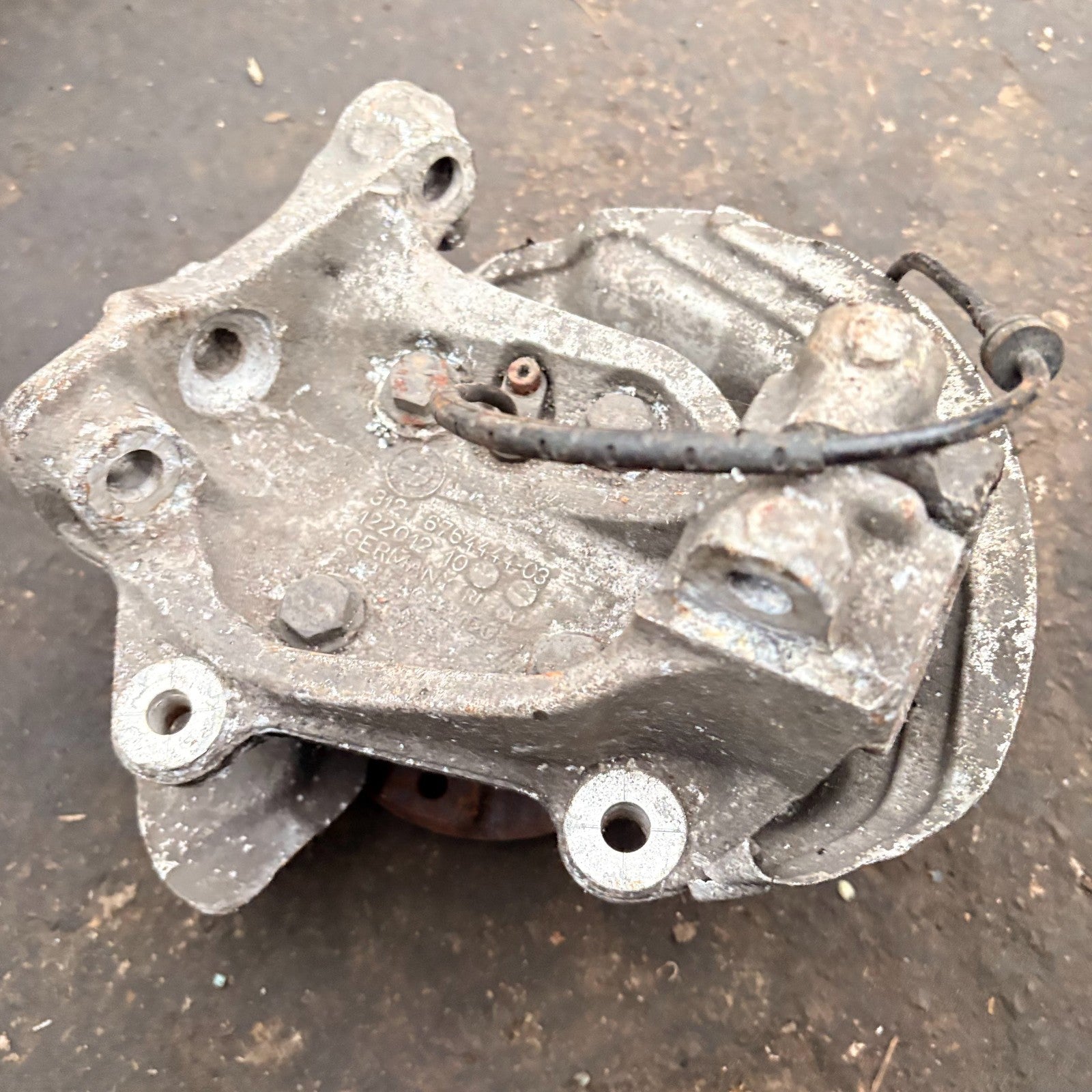 BMW 2005 DRIVER SIDE FRONT HUB WHEEL BEARING