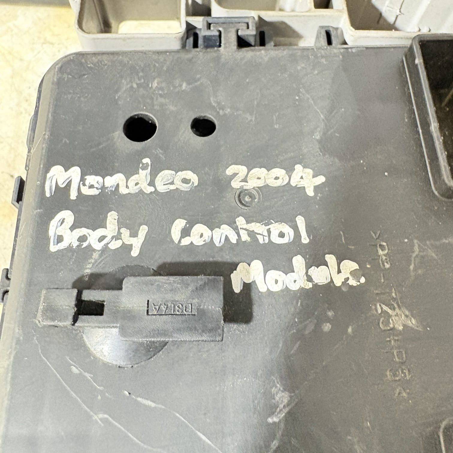 FORD MONDEO MK3 2000-2007 INTERIOR FUSE BOX BCM RELAY UNIT 4S7T-14A073-AB