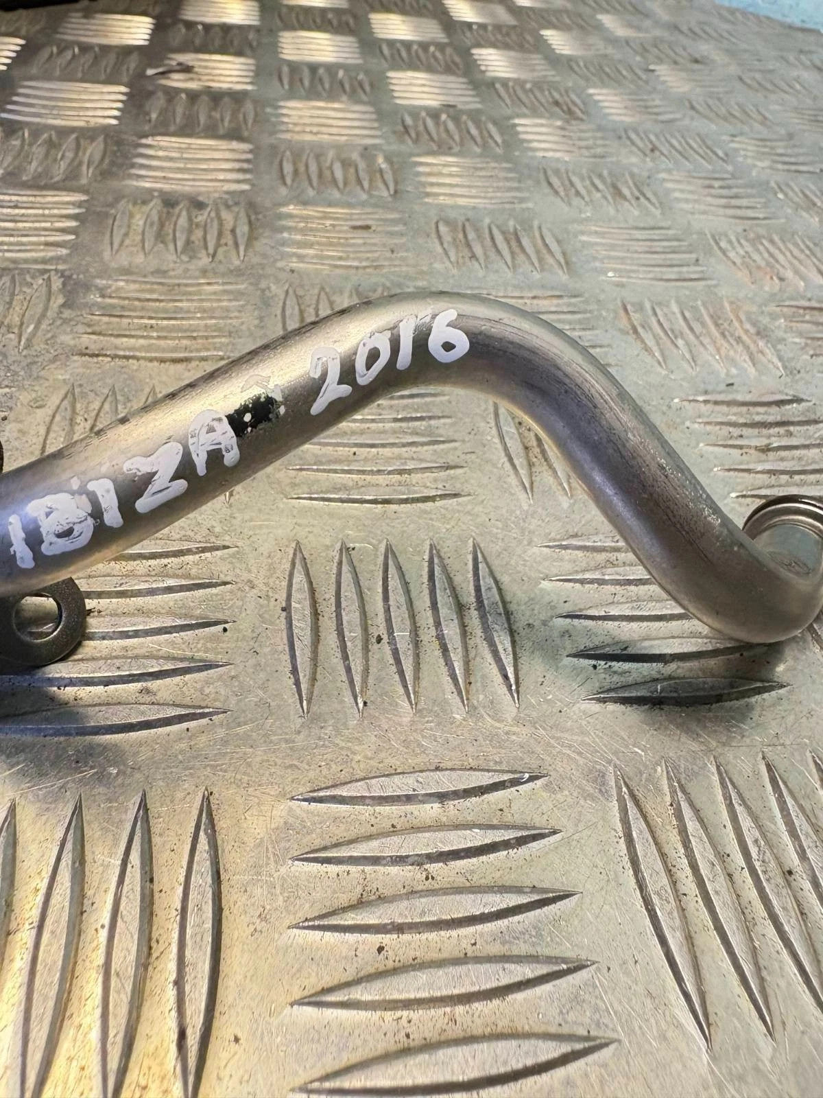 04E145735C Turbo Oil Return Pipe 1.2 TSI Seat Ibiza 2013-2017 VW Polo 2013-2018