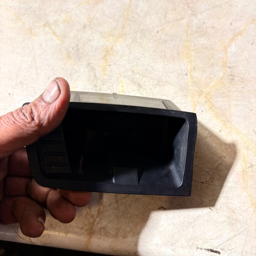 BMW ASHTRAY INSERT 22167210 2011